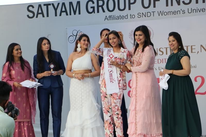 Satyam Fashion Institute Noida Miss SFI 2022 photo 16